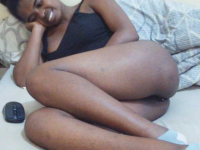Sweetdiva2 live cam on BongaCams