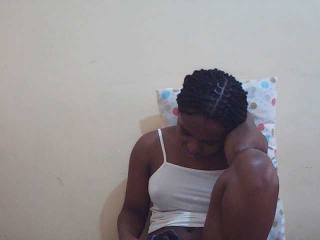 Sweetdiva2 live cam on BongaCams