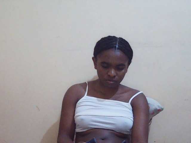 Sweetdiva2 live cam on BongaCams