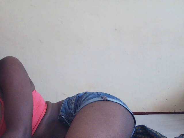 Sweetdiva2 live cam on BongaCams