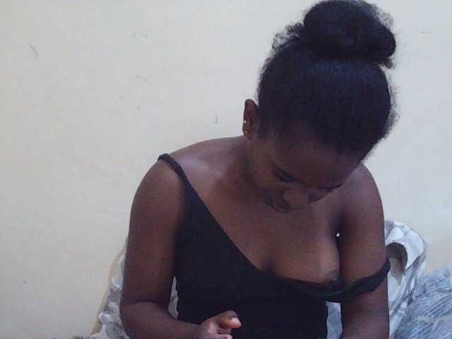 Sweetdiva2 live cam on BongaCams
