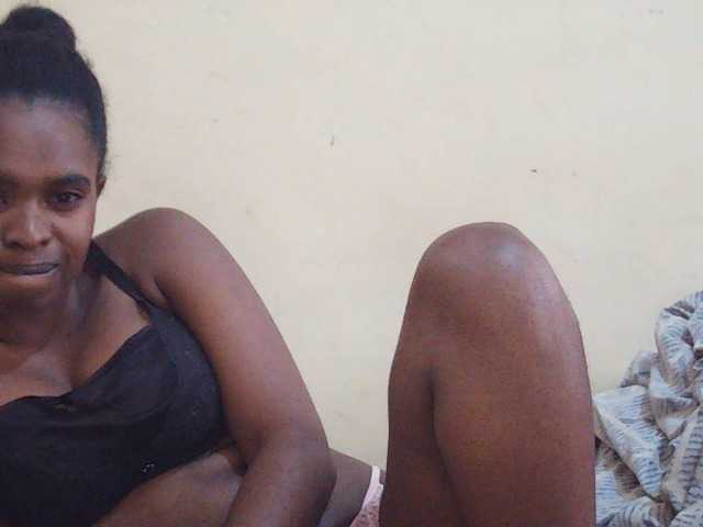 Sweetdiva2 live cam on BongaCams