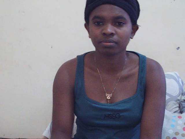 Sweetdiva2 live cam on BongaCams