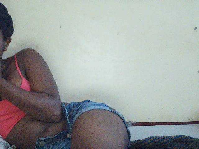 Sweetdiva2 live cam on BongaCams