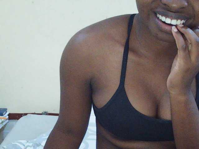 Sweetdiva2 live cam on BongaCams
