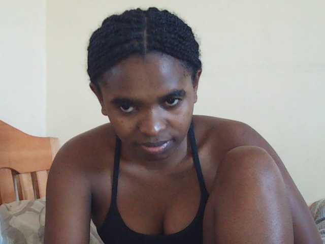 Sweetdiva2 live cam on BongaCams