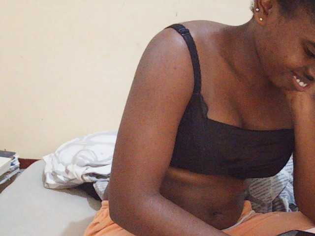 Sweetdiva2 live cam on BongaCams