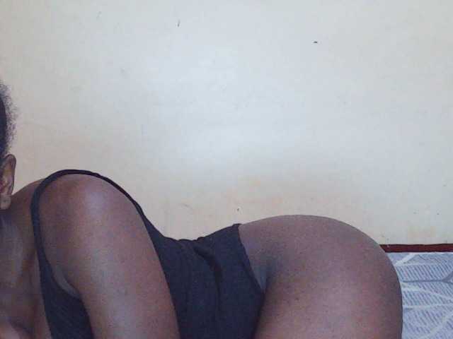 Sweetdiva2 live cam on BongaCams