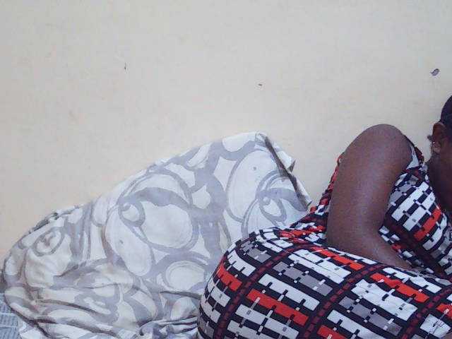 Sweetdiva2 live cam on BongaCams