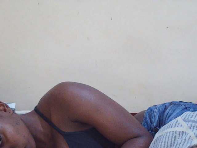 Sweetdiva2 live cam on BongaCams