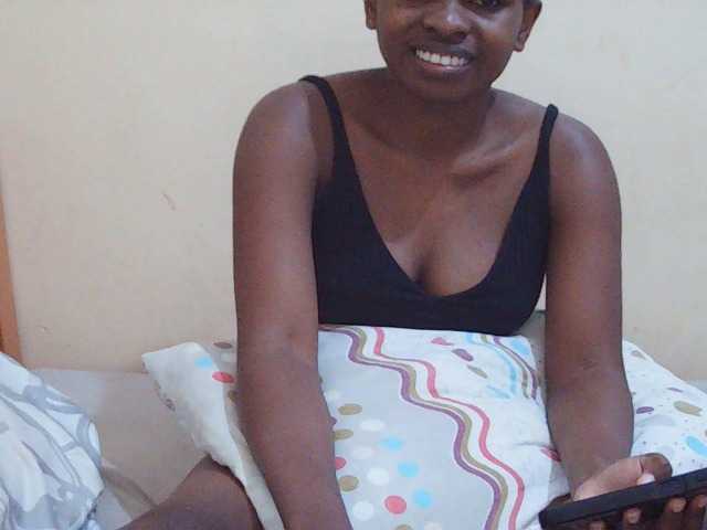 Sweetdiva2 live cam on BongaCams