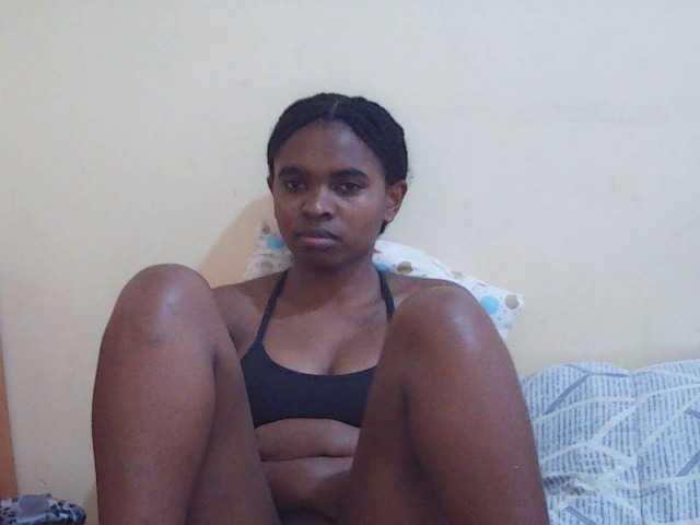 Sweetdiva2 live cam on BongaCams