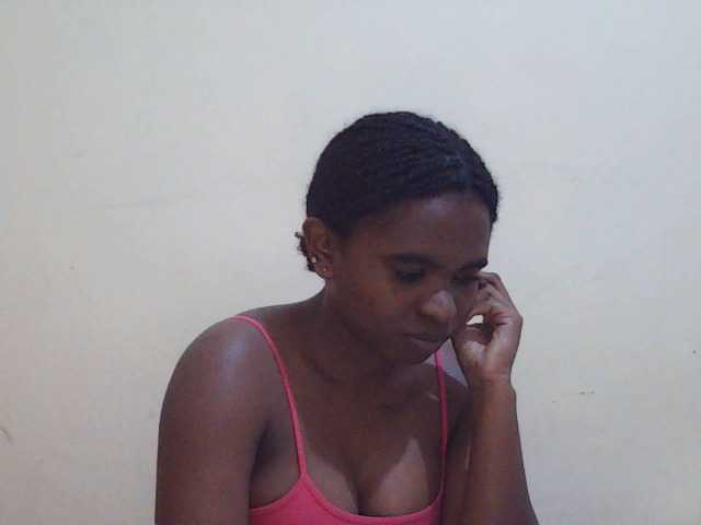 Sweetdiva2 live cam on BongaCams