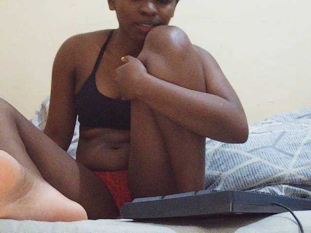 Sweetdiva2 live cam on BongaCams
