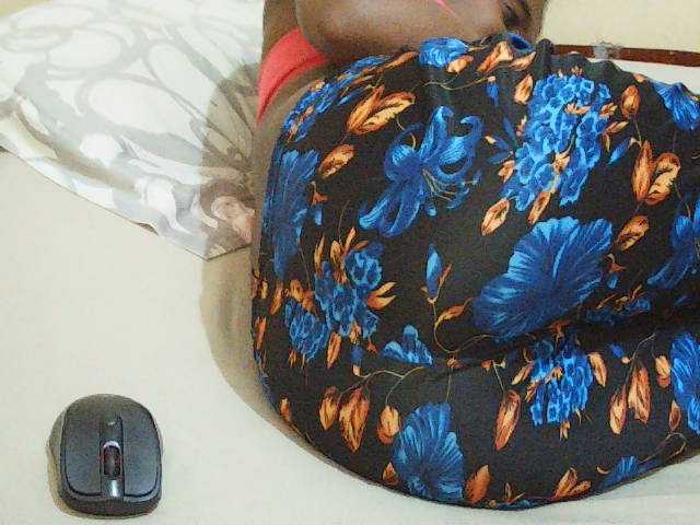 Sweetdiva2 live cam on BongaCams