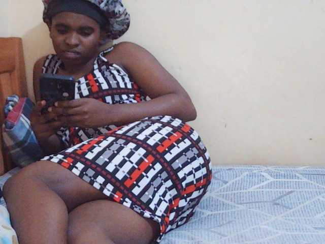 Sweetdiva2 live cam on BongaCams