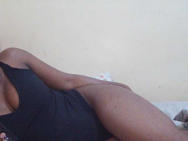Sweetdiva2 live cam on BongaCams