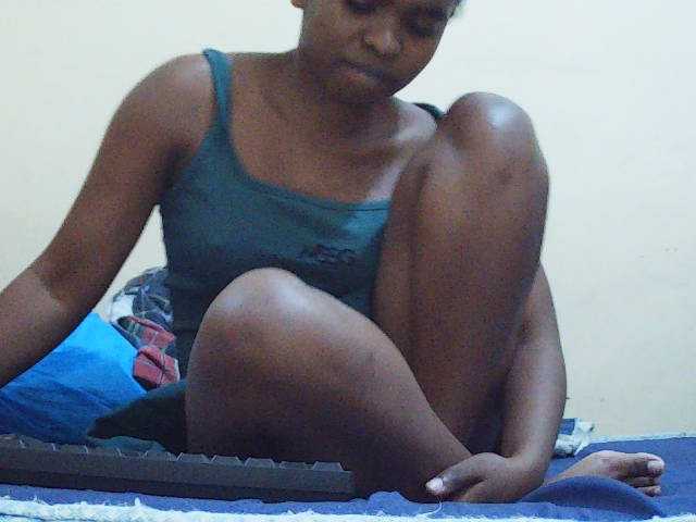 Sweetdiva2 live cam on BongaCams