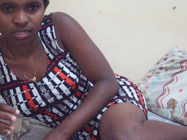 Sweetdiva2 live cam on BongaCams