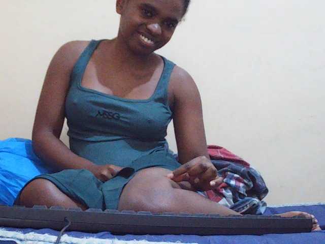 Sweetdiva2 live cam on BongaCams