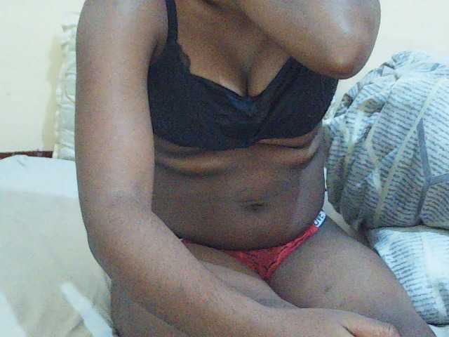 Sweetdiva2 live cam on BongaCams