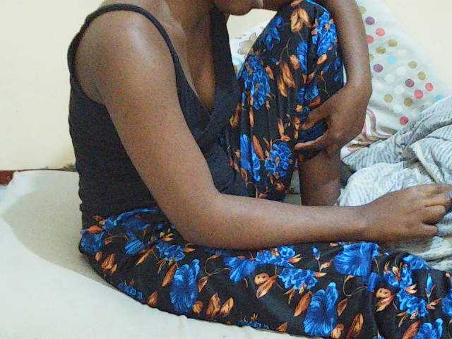 Sweetdiva2 live cam on BongaCams