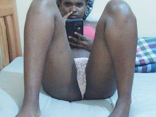 Sweetdiva2 live cam on BongaCams
