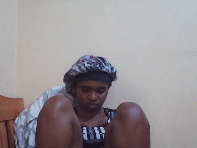 Sweetdiva2 live cam on BongaCams