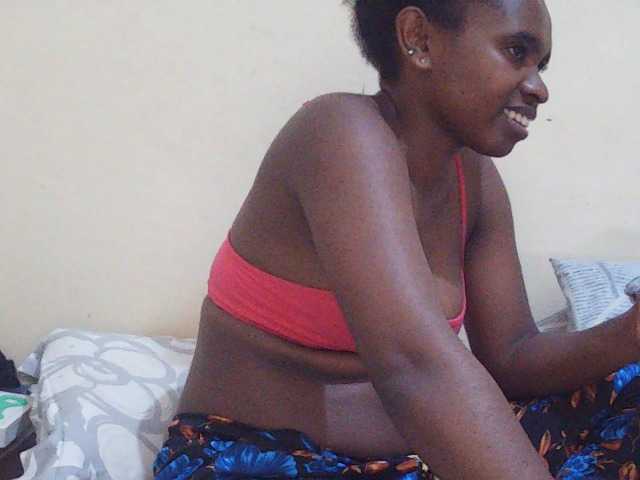 Sweetdiva2 live cam on BongaCams