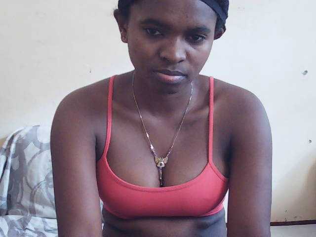 Sweetdiva2 live cam on BongaCams
