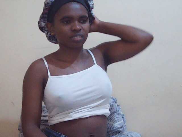 Sweetdiva2 live cam on BongaCams