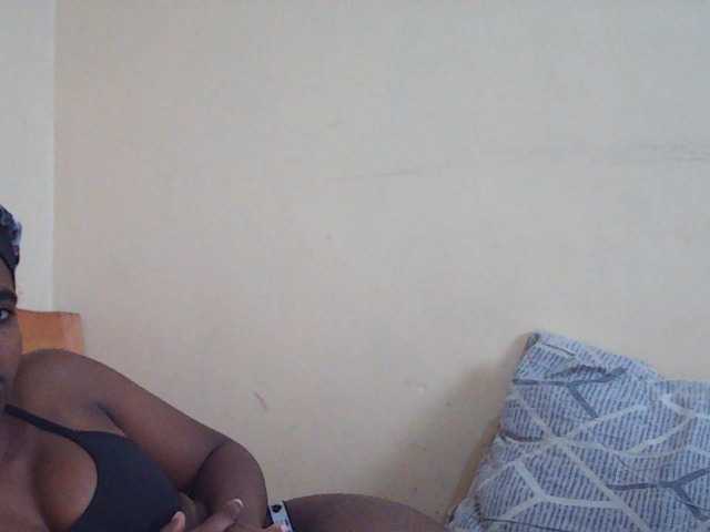 Sweetdiva2 live cam on BongaCams
