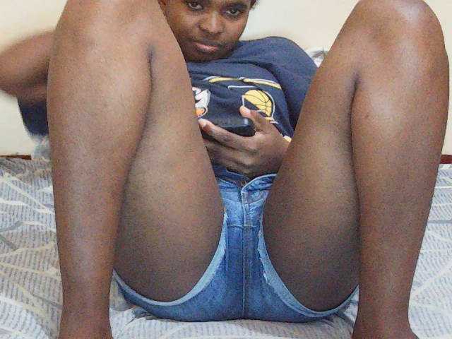 Sweetdiva2 live cam on BongaCams