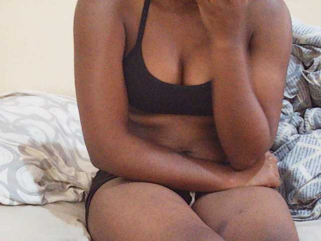 Sweetdiva2 live cam on BongaCams
