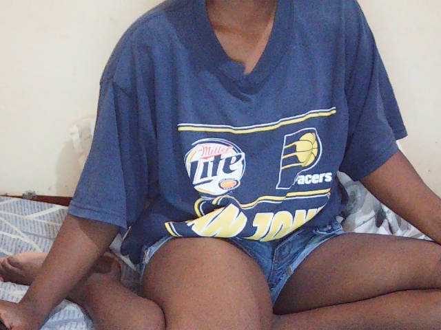 Sweetdiva2 live cam on BongaCams