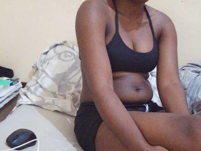 Sweetdiva2 live cam on BongaCams