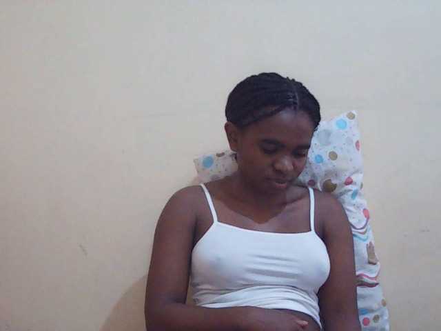 Sweetdiva2 live cam on BongaCams