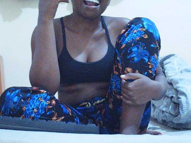 Sweetdiva2 live cam on BongaCams
