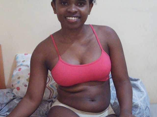 Sweetdiva2 live cam on BongaCams