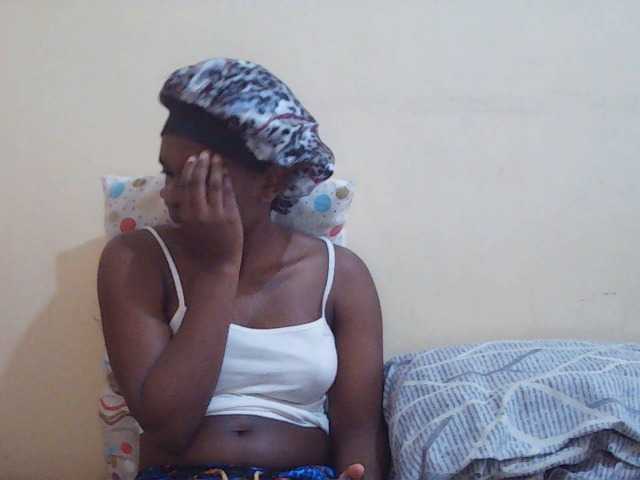 Sweetdiva2 live cam on BongaCams