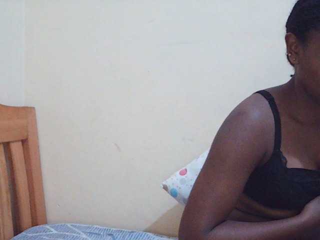 Sweetdiva2 live cam on BongaCams
