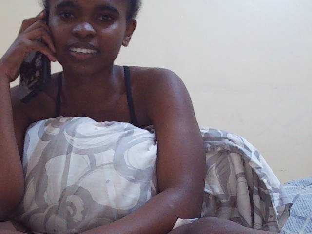 Sweetdiva2 live cam on BongaCams
