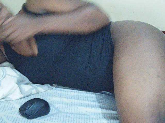 Sweetdiva2 live cam on BongaCams