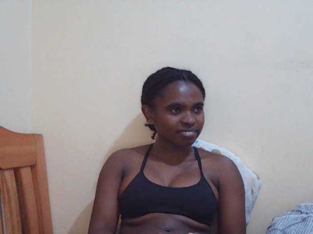 Sweetdiva2 live cam on BongaCams