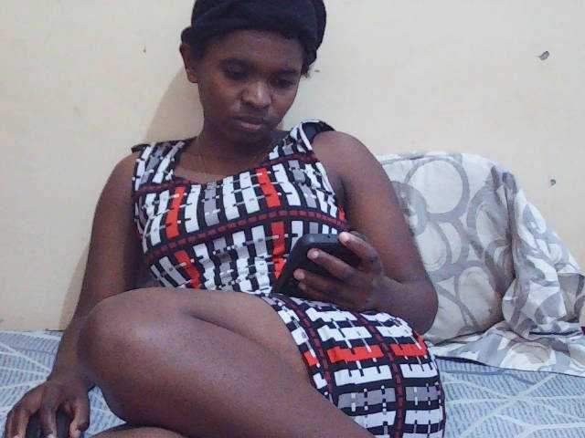 Sweetdiva2 live cam on BongaCams