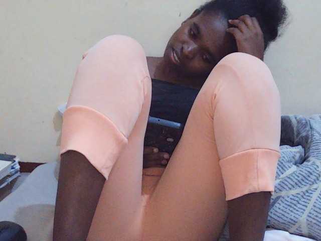 Sweetdiva2 live cam on BongaCams