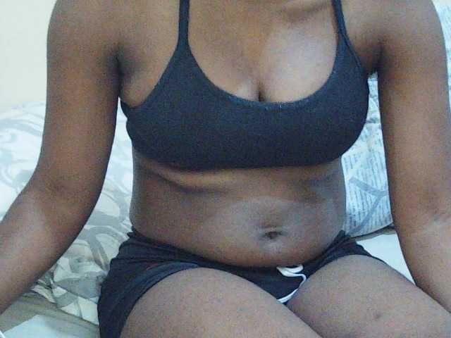Sweetdiva2 live cam on BongaCams