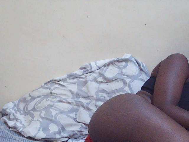 Sweetdiva2 live cam on BongaCams