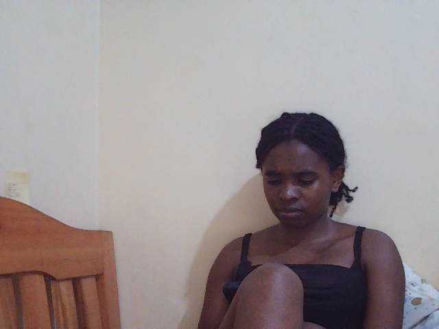 Sweetdiva2 live cam on BongaCams