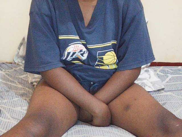 Sweetdiva2 live cam on BongaCams